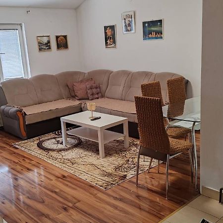 Stan Na Dan Balans Apartamento Ledine Exterior foto